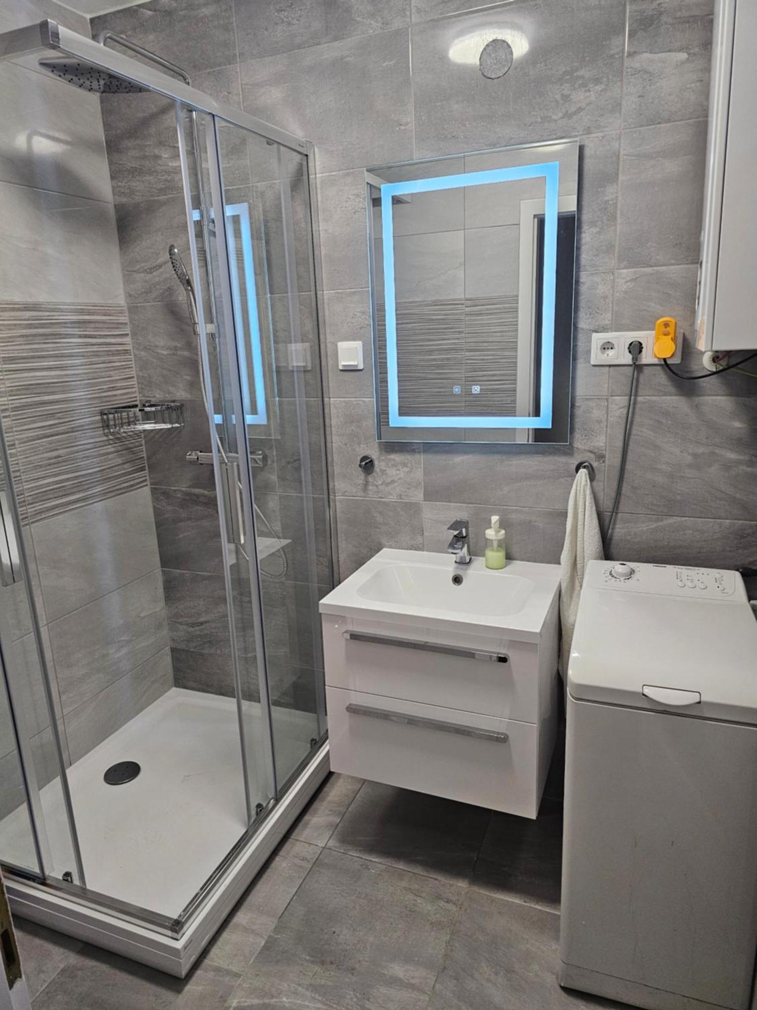 Merry&Car - Huge Balcony + Living Room + 2Br Budapeszt Zewnętrze zdjęcie